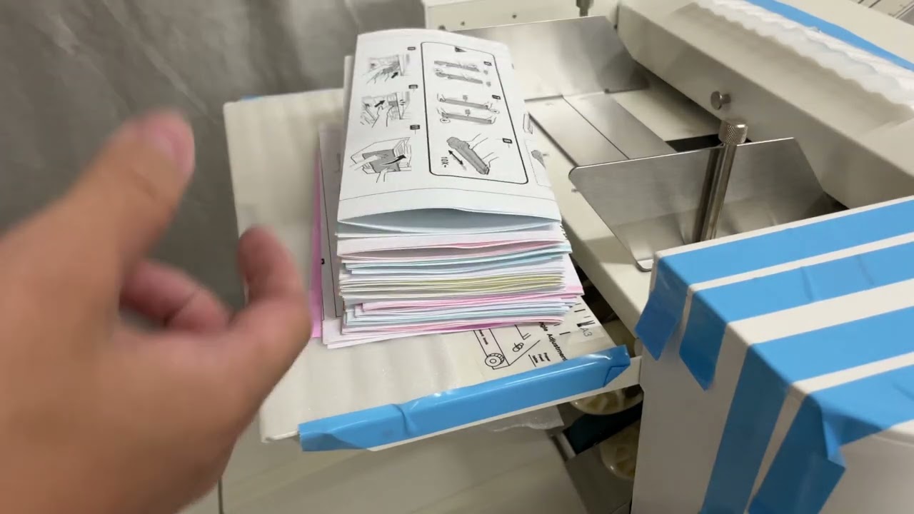 UCHIDA EZF-200摺紙機，三張、一張混摺，多張摺紙