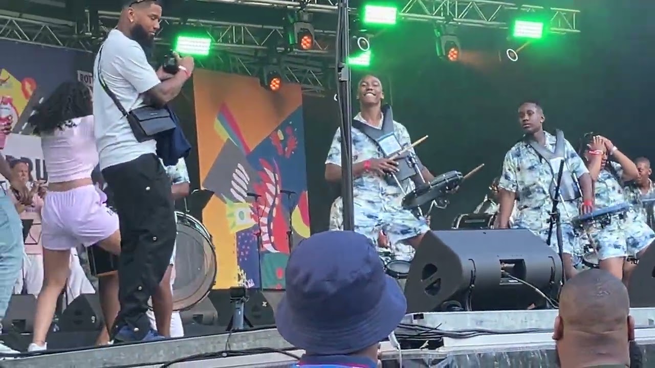 Iconic on stage