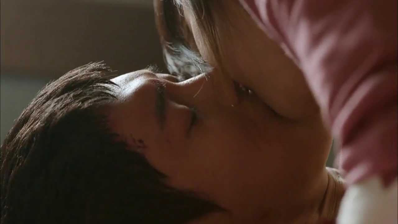 [감격시대] Shin Jung Tae & Ok Ryeon - Kiss scene (Ep07)