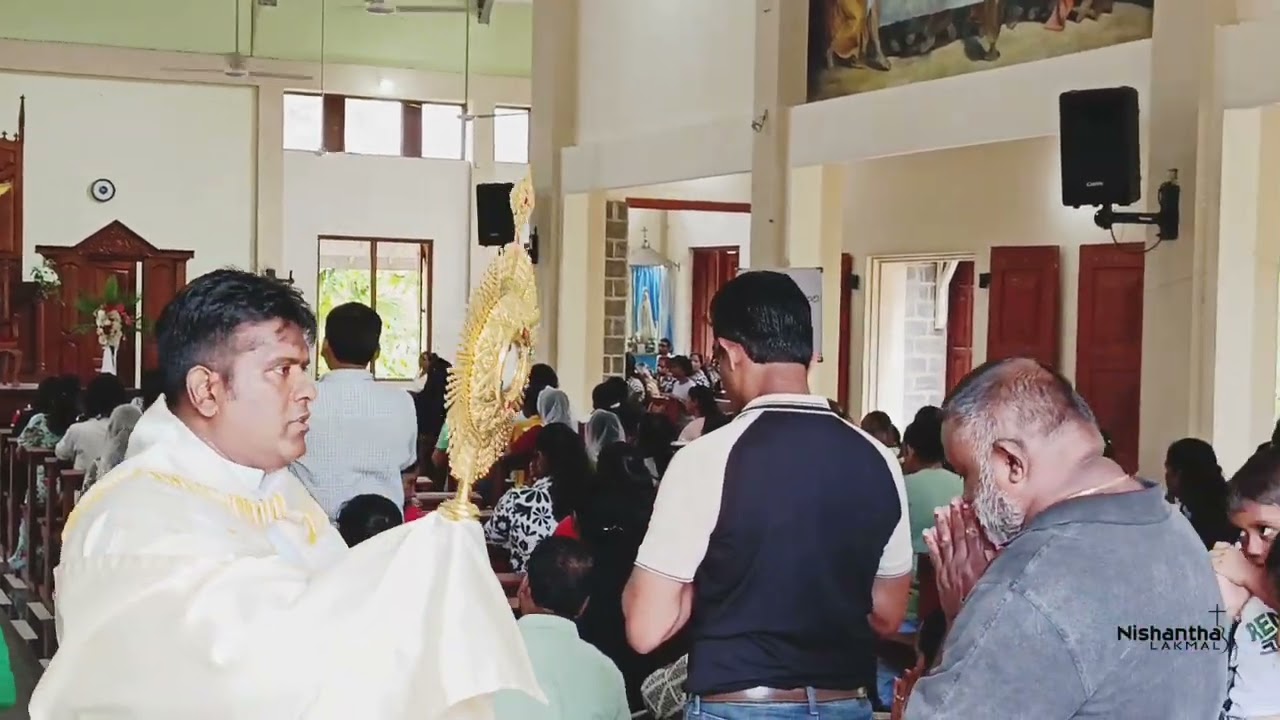 ශ්‍රී නාමයෙන් ඔබේ අයදිනා කෙනෙක් හිස් අතින් අරින්නේ නෑ නේද ජේසුනේ..❤️