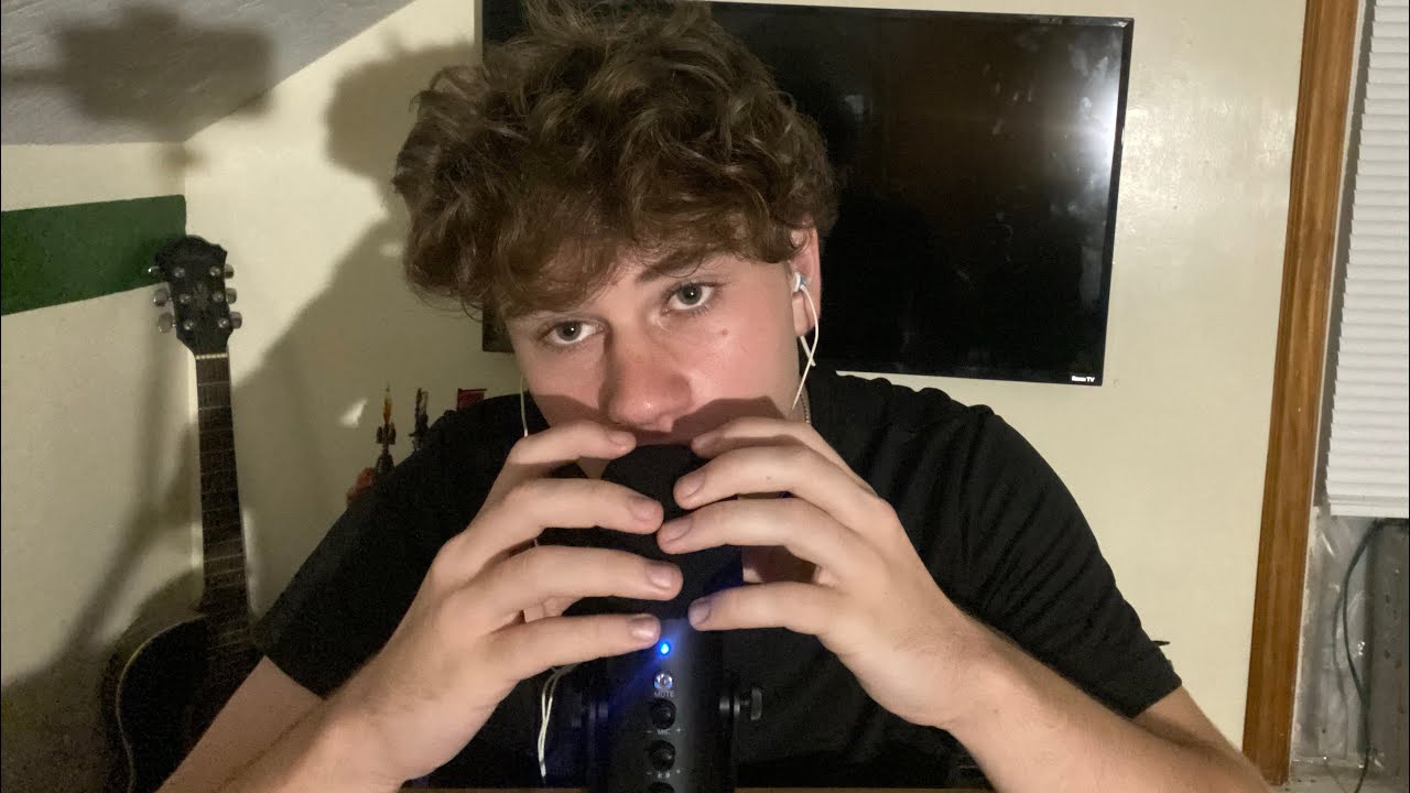 ASMR soft mic scratching and mouth sounds! (For sleep and relaxation)