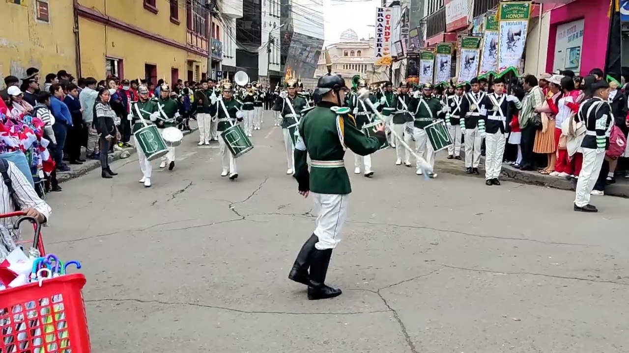 10 de Noviembre Desfilé del Colegio Nacional Otto Felipe Braun                 en Potosi