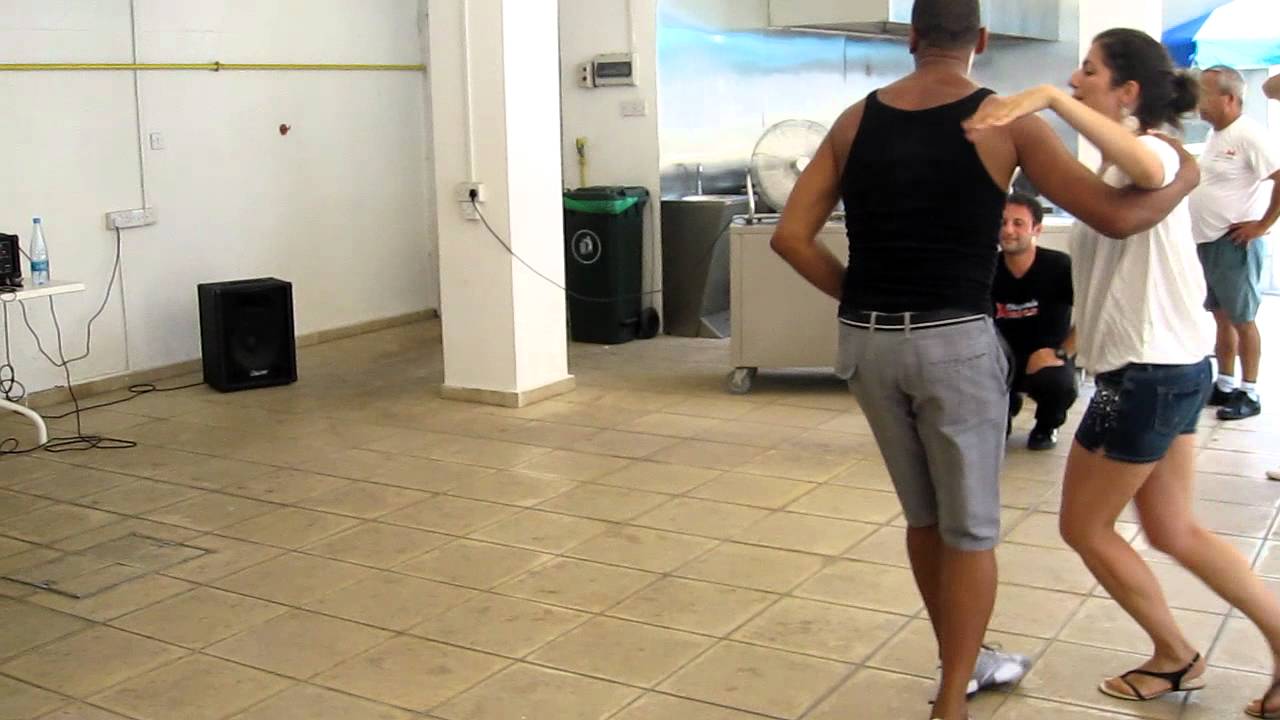 Cubamisalsa (Cyprus summer 2011) - Salsa con Rumba with Alberto Valdes