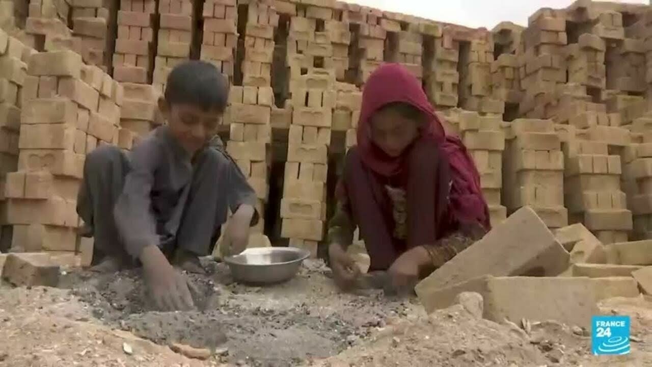 Siete de cada diez niños en Afganistán están obligados a trabajar, según Unicef • FRANCE 24