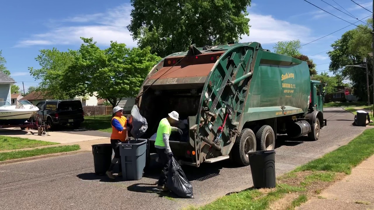 South Jersey Sanitation Mack MR McNeilus RL garbage truck