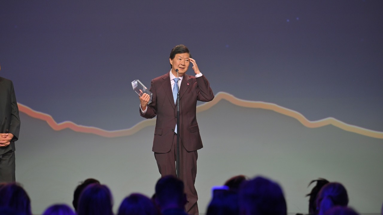 Ken Jeong Accepts the Sir Peter Ustinov Comedy Award | 2026 Rockie Awards