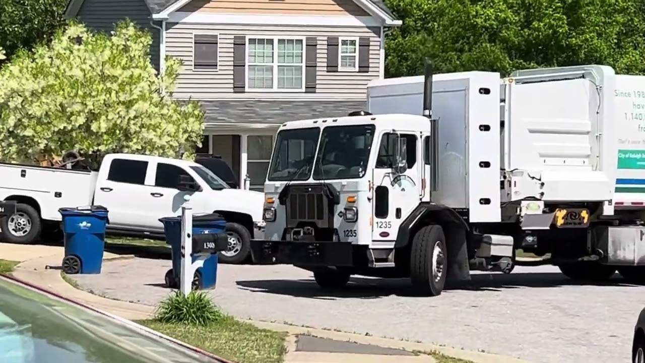 Raleigh solid waste services cng Pete 520 new way sidewinder collecting recycling