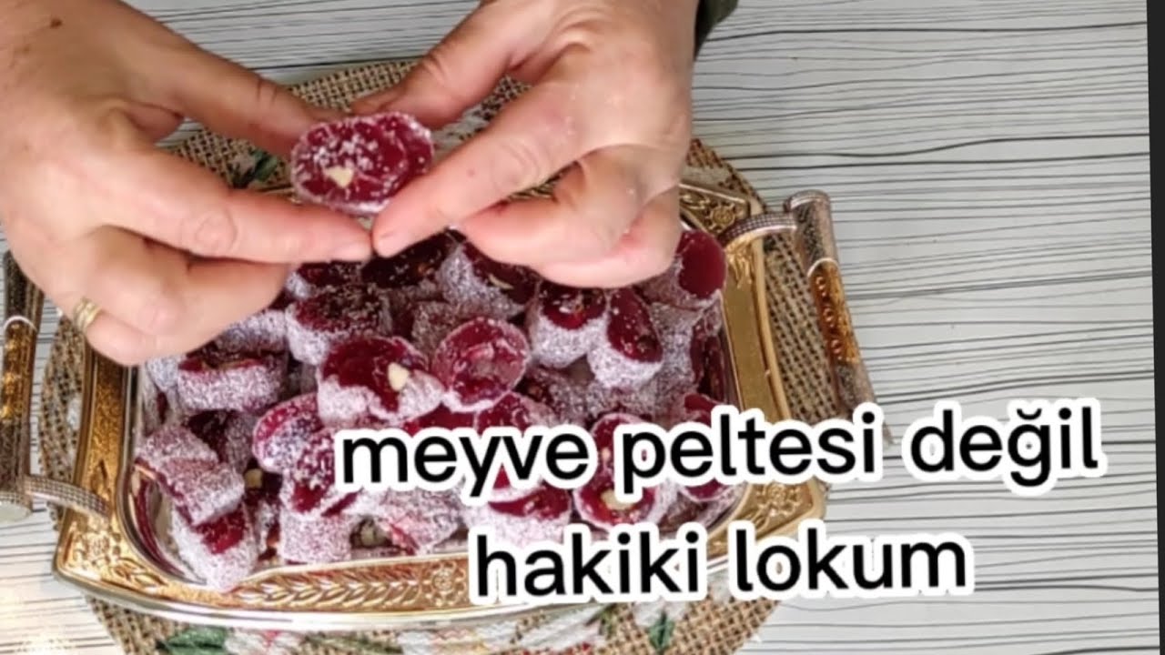Lokum gibi lokum😋 Narlı lokum tarifi. Taze sıkılmış nar suyu ve krem tartarın muhteşem uyumu.