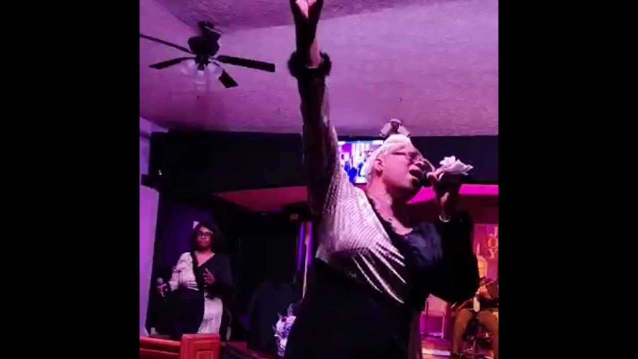 Can't Turn Around Live in Murfreesboro TN 