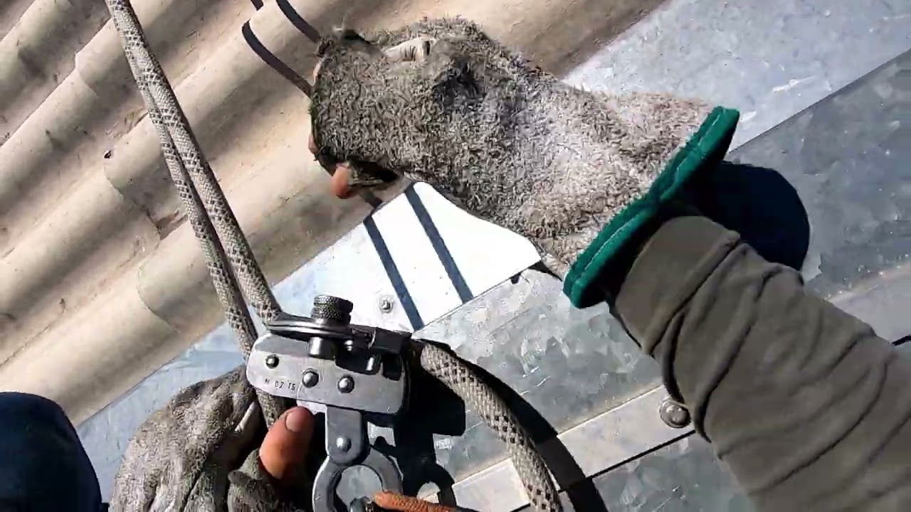 Limpeza de vidros - Acesso por cordas (com ascensão)