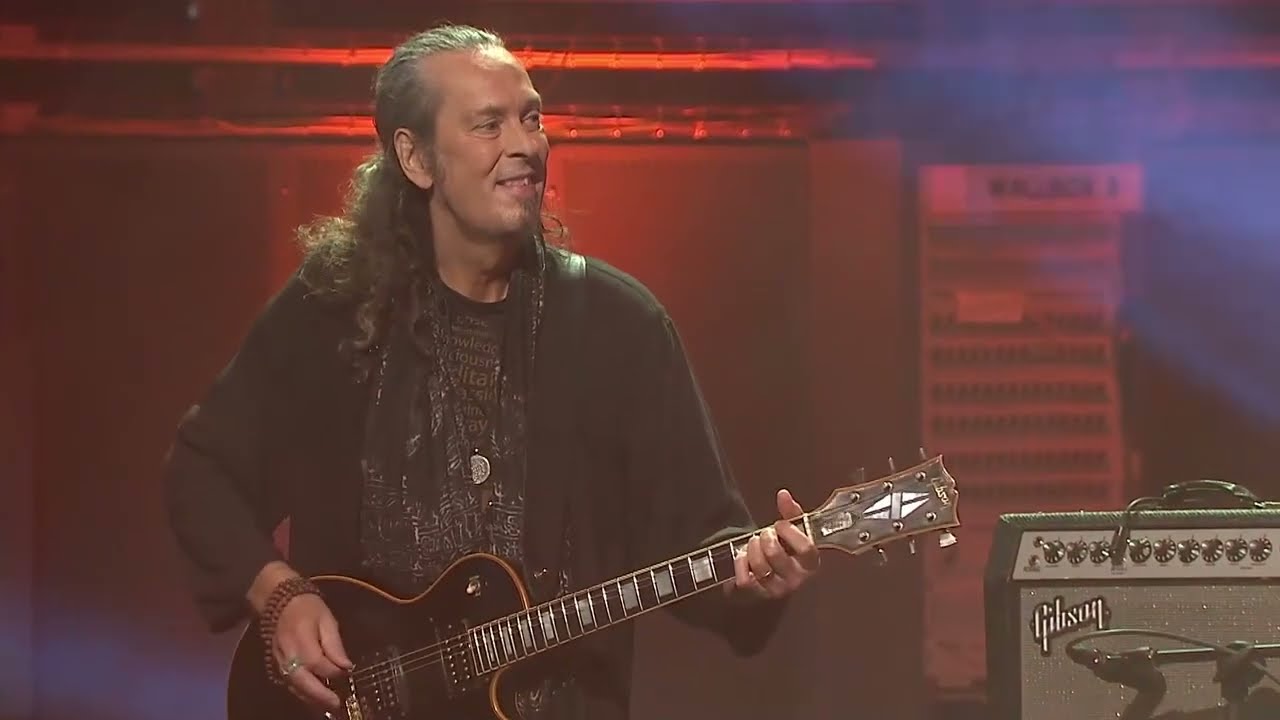 Egó x Margrét Eir - Fjöllin hafa vakað