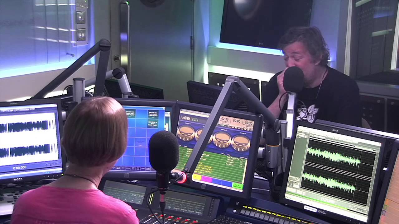 Stephen Fry speaks to Classic FM 1/3