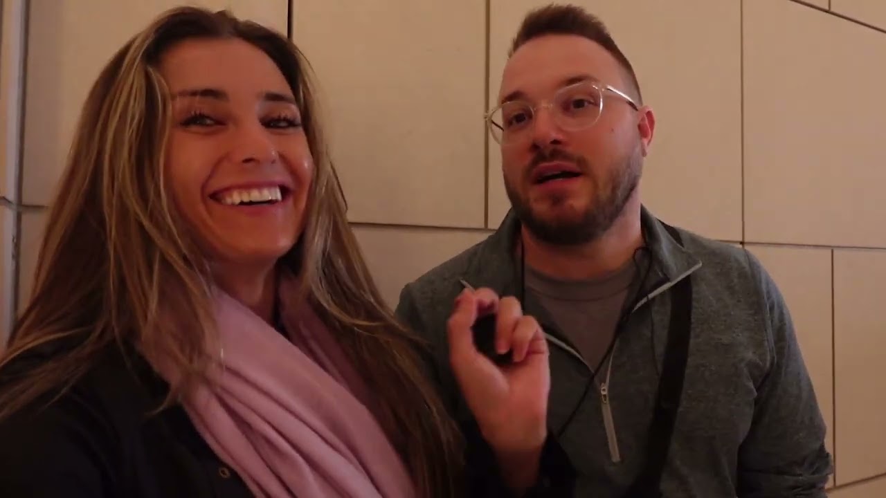 Japan Vlog Four - Eating 7/11 snacks on the bullet train & trying street food in Osaka