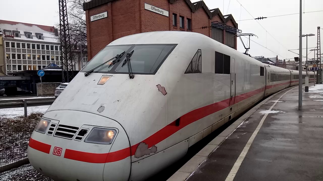 Ein ICE 1 Baureihe 401 verlässt Offenburg Richtung Basel genaues Ziel weiß ich nicht mehr