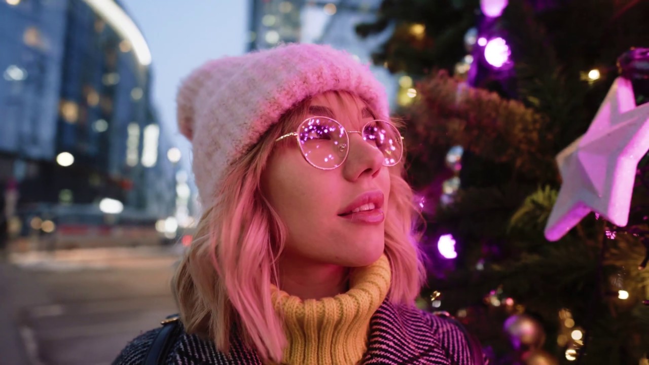 SONY a6300 + SIGMA 16MM 1.4 + ZHIYUN CRANE v2 (LOWLIGHT TEST)