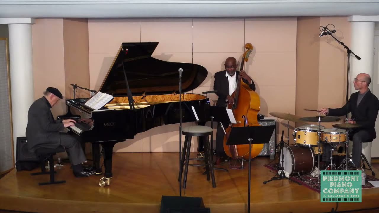 Jamie Davis & the Larry Vuckovich Powerhouse Trio | Donations/tips accepted via paypal.me/larryvu...