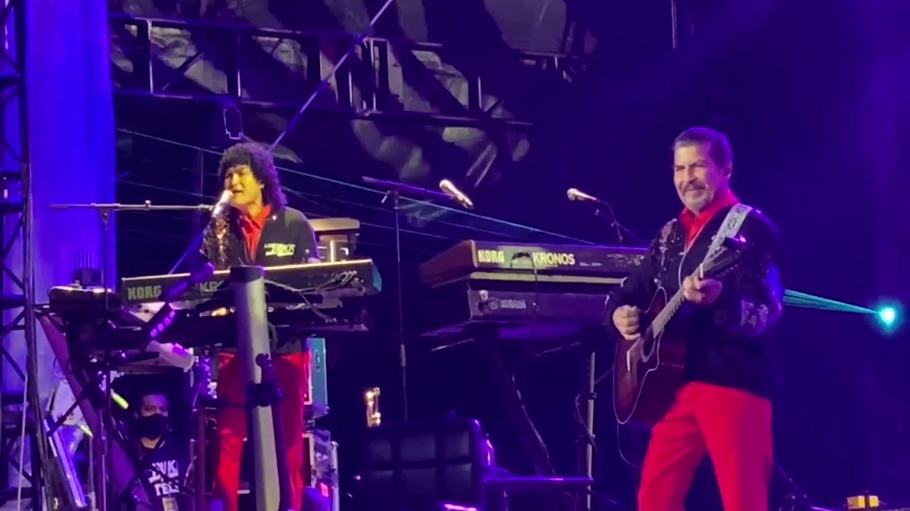 Los Bukis - Chiquilla bonita (Primer Concierto En Vivo Los Angeles 2021)