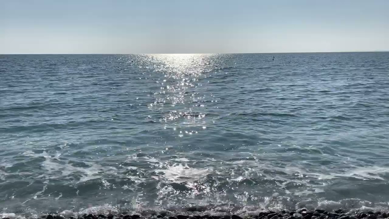 Mediterranean Sea Waves C&ocirc;te d'Azur, Nice | France | January 2022 | 4K