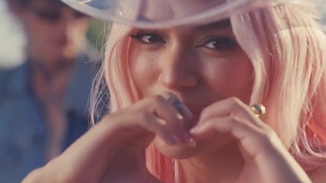 Karol G - En Medio Del Dolor | Musica Cristiana