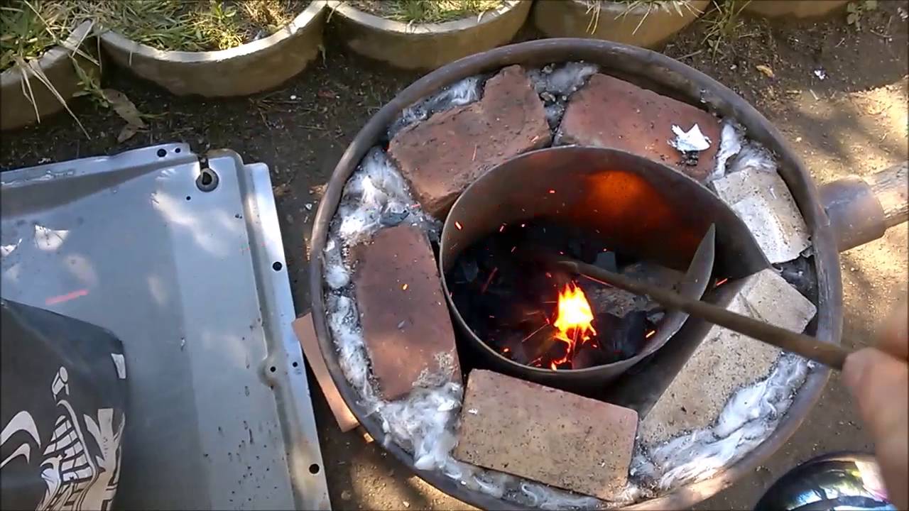 Nouvelle fondrie Maison/ Homemade Metal Furnace