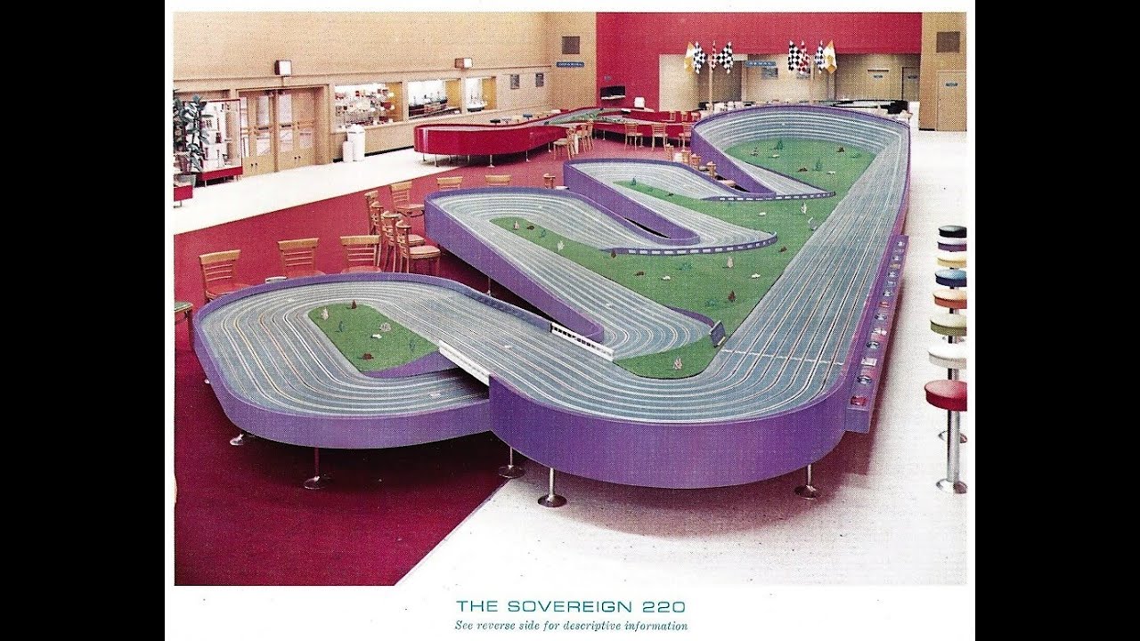 Slot Car 1/24 Racing Action on AMCRC Sovereign 220 Purple Mile Historical Track