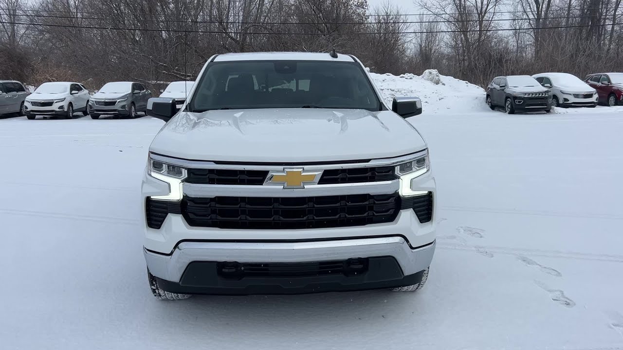 2022 Chevrolet Silverado 1500 LT at Heidebreicht Chevrolet | Washington, MI