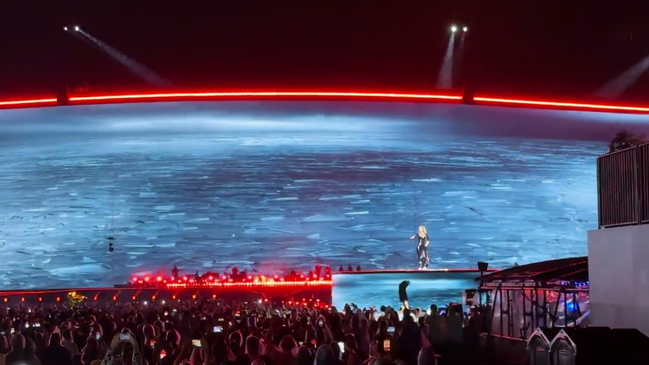 Adele in Munich Day5 SKYFALL / SET FIRE TO THE RAIN