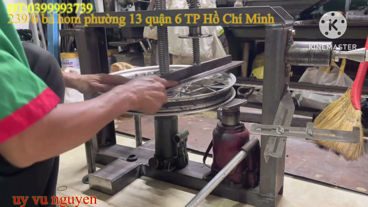 nắn một cái vành nhôm bị lạng nặng và rút căm ( cân vành ) lại như chưa bị cong