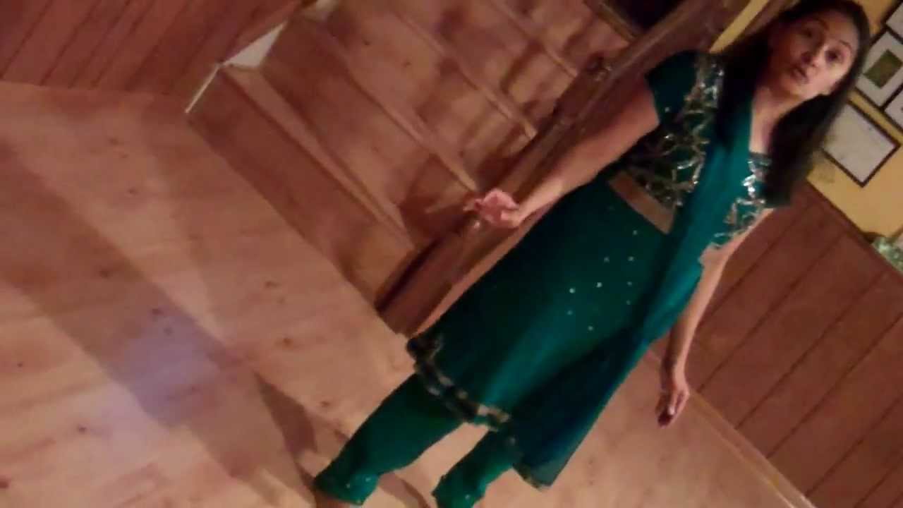 Two Clap garba steps with Vidya Nahar