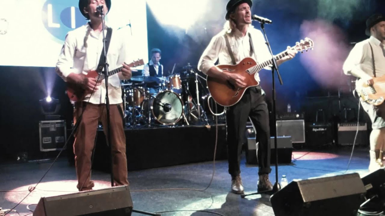 SPACE TAXI -  Woodland Creatures - 6/10/2015 - Luz de Gas Theater (Barcelona, ES)