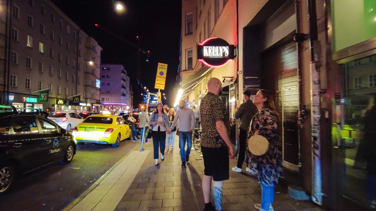 Stockholm After Dark: Walking The Streets of S&ouml;dermalm on a Friday Night (4K)