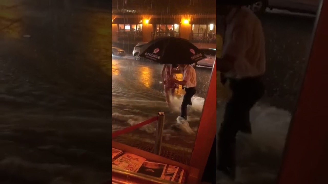 Enxurrada leva jovem em frente Paris 6