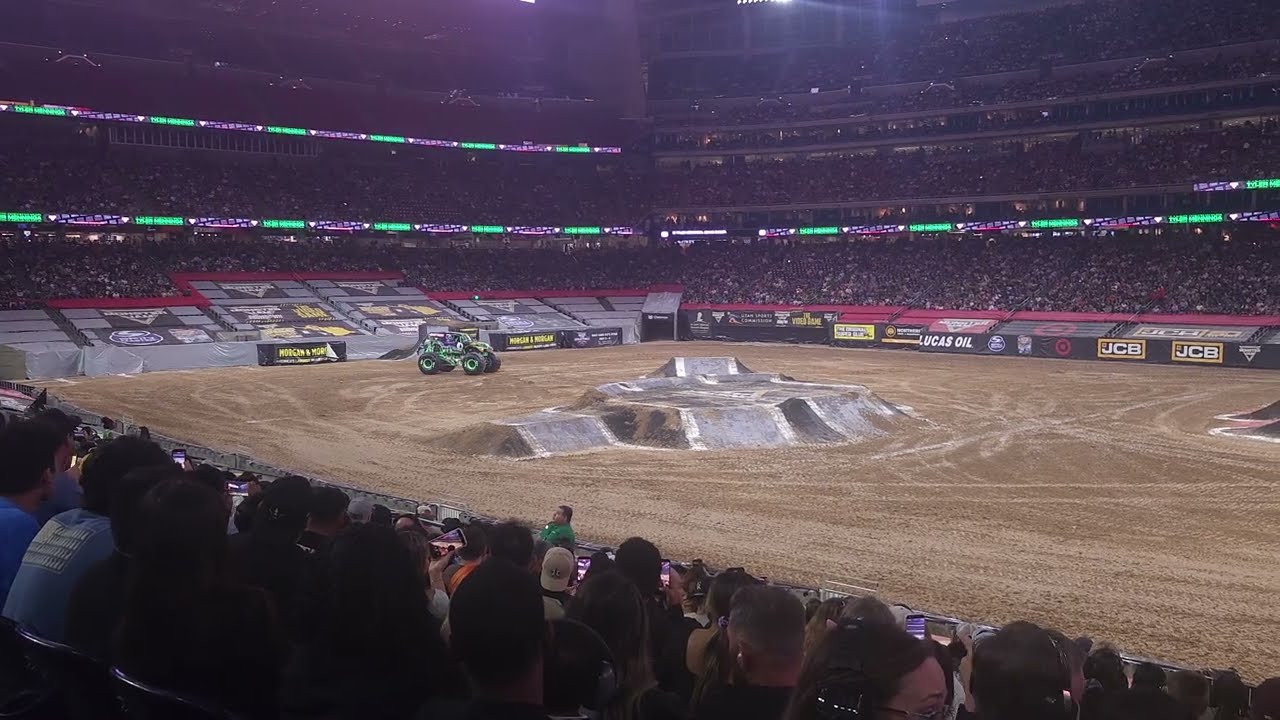 TYLER MENNINGA AND GRAVE DIGGER WITH AN UNREAL SAVE IN HOUSTON (2025)