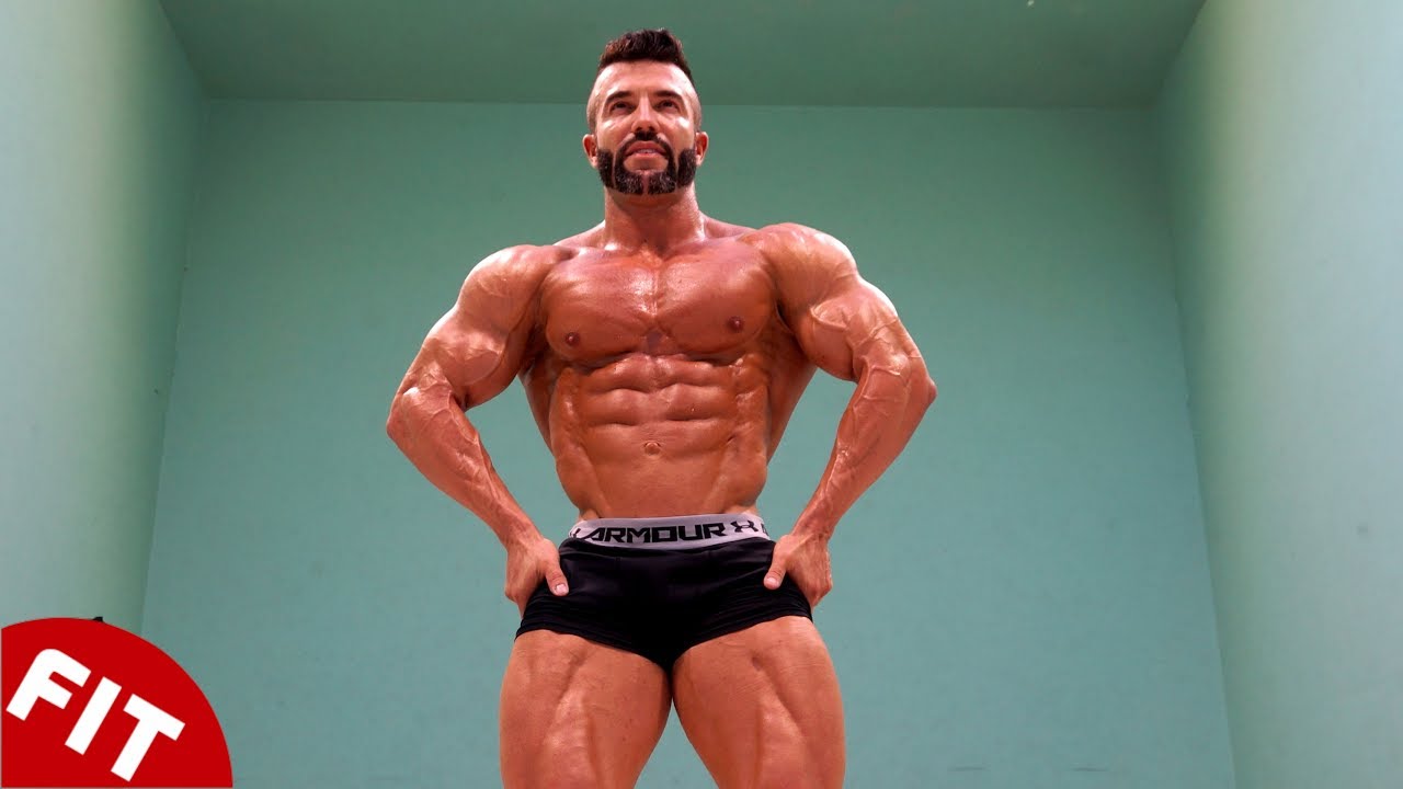 INSANE CLASSIC PHYSIQUE POSING