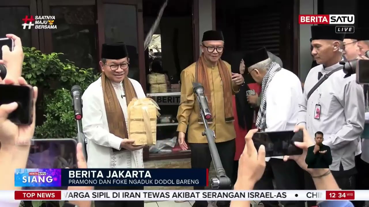 Seru! Pramono Anung dan Fauzi Bowo Kompak Mengaduk Dodol Betawi di Jagakarsa #beritasatu