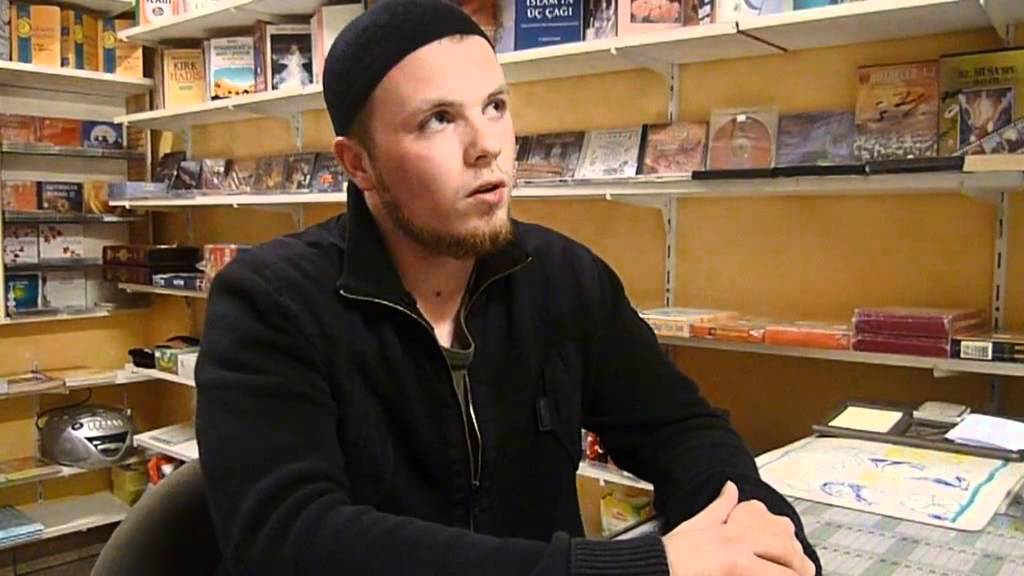 Matias is bekeerd tot de Islam // www.dewaregodsdienst.be