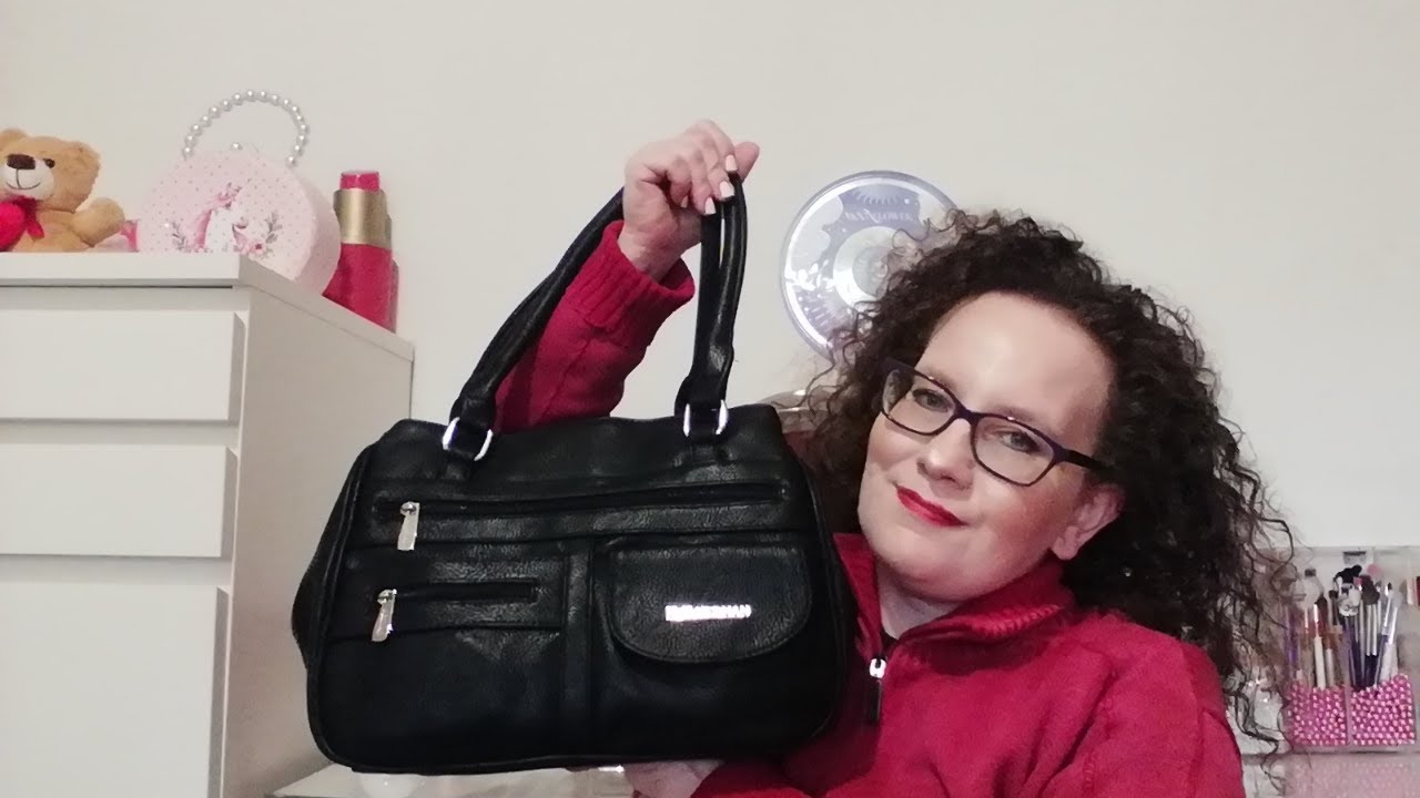 WHAT'S IN MY NEW BAG 👀👜