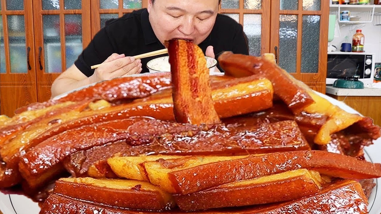 🔥【把子肉】十斤五花肉慢炖把子肉！软烂到脱骨，大口啃肉也太爽了吧！ 😋