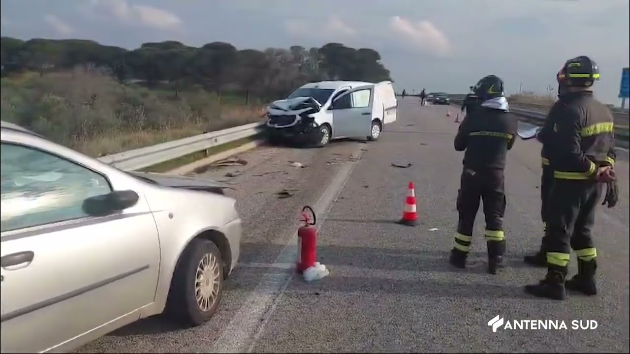 19 FEBBRAIO 2024   SALENTO   INCIDENTE TRA AUTO E FURGONCINO SULLA SP 367, MORTO 85ENNE