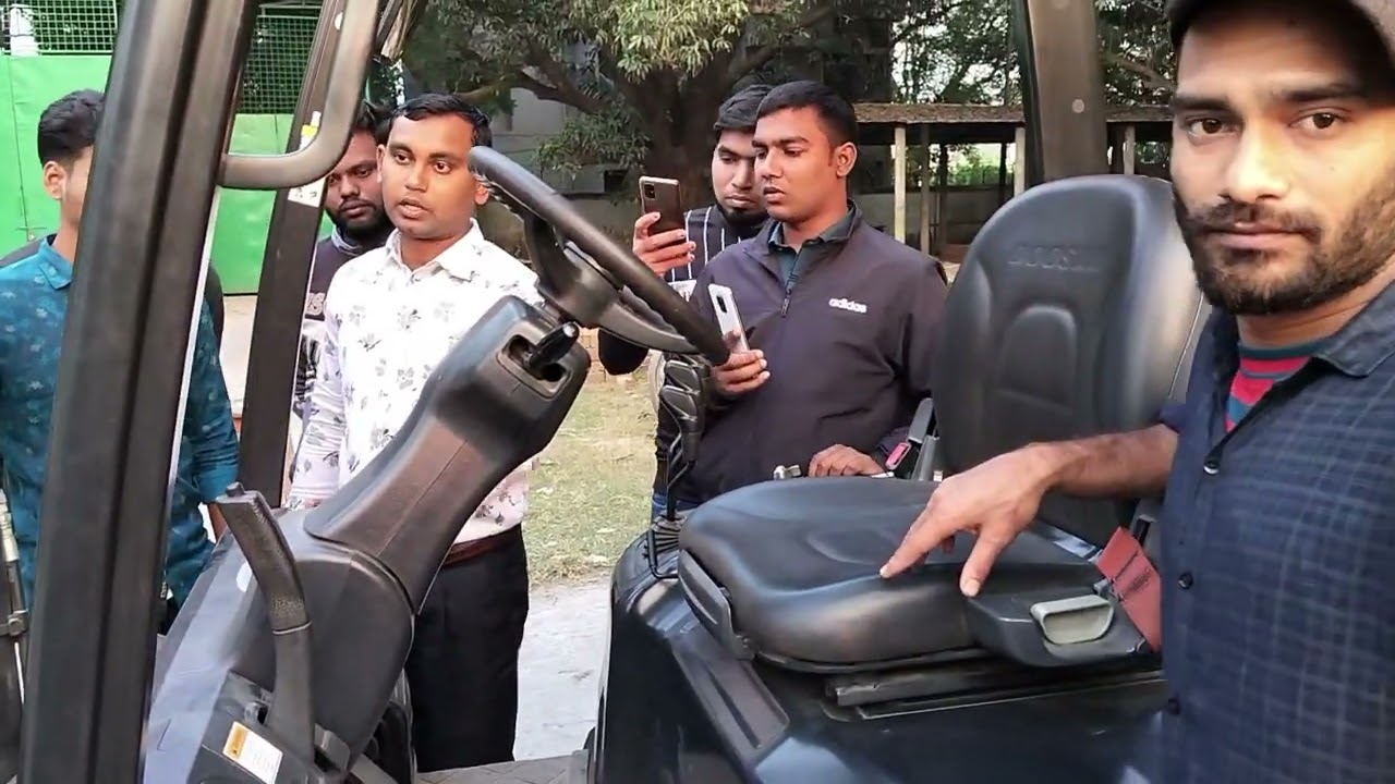 ফর্ক লিফট চালানো শিখুন সরকারি খরচে। দেশে এবং বিদেশে প্রচুর চাহিদা।