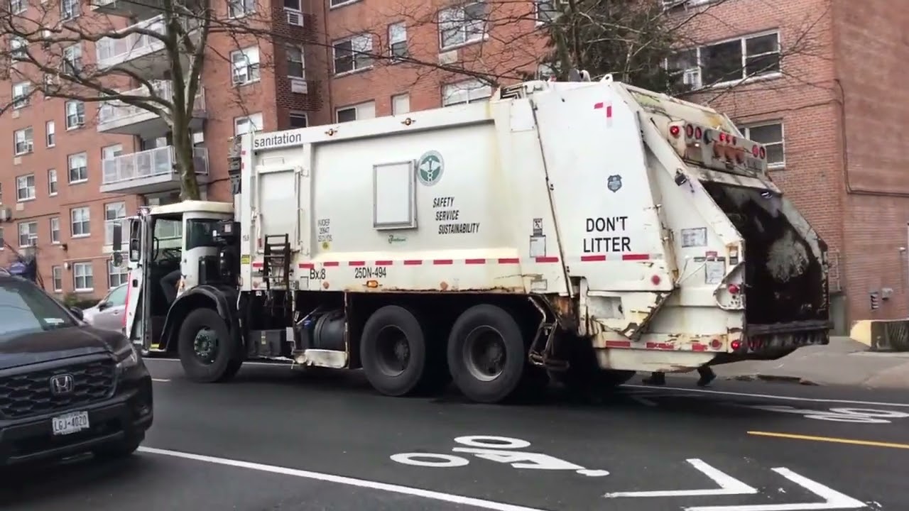 NYC Garbage Truck Arrives