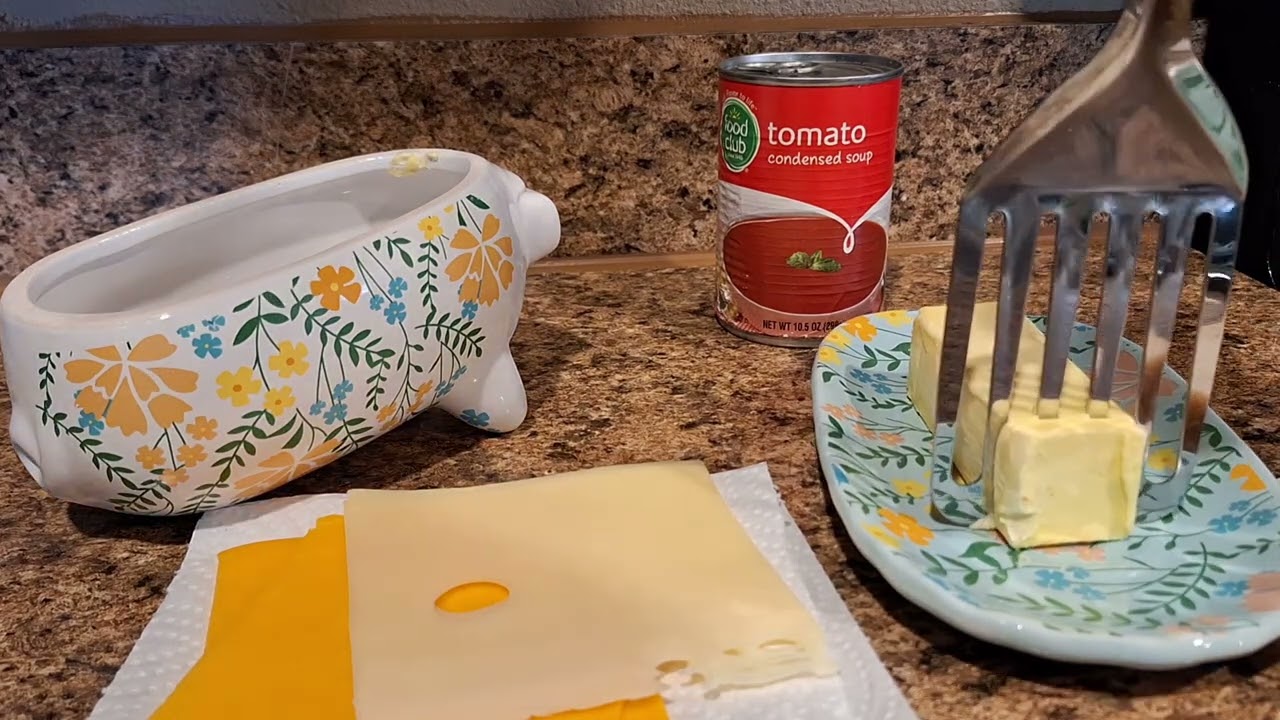 EASY GRILLED CHEESE and TOMATO SOUP 