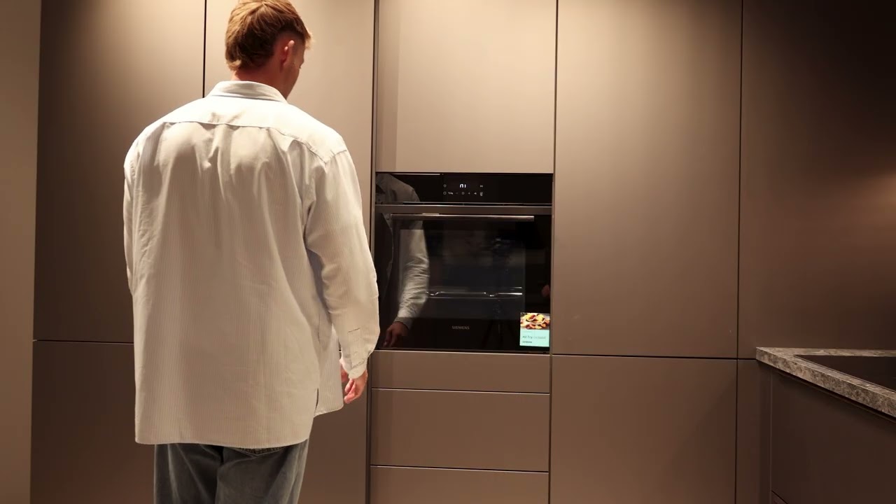 Ausstellung Häcker Küchen 2026 - VEGAS Braun metallic