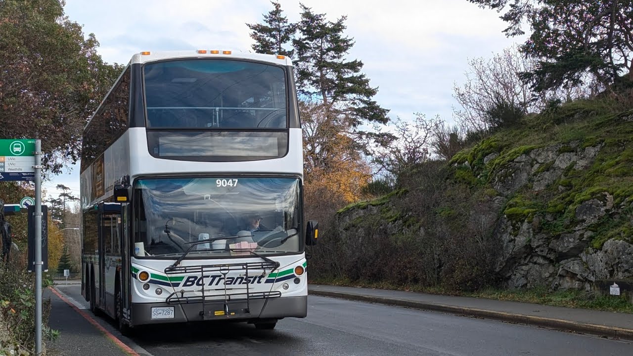 2004 enviro500 9047 on 26 UVic