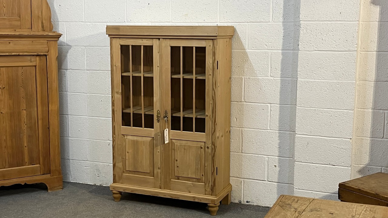 Glazed 2 Door 1920’s Pine Display Cabinet (J7206C) @PinefindersCoUk
