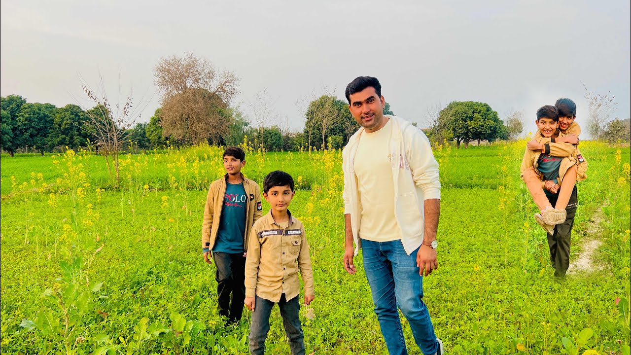 Ghar Atay he Sab ny Ronaq Laga di | Village life in Pakistan