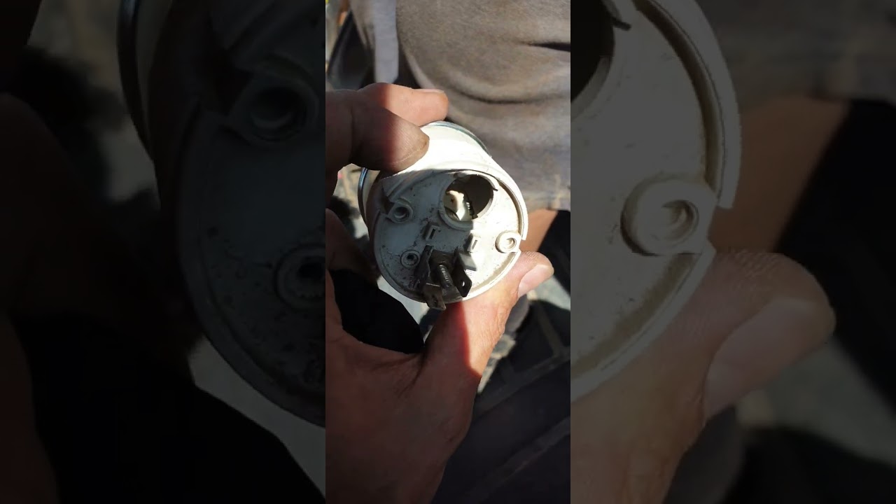 JCB-3 CX.  Сам включается 4вд