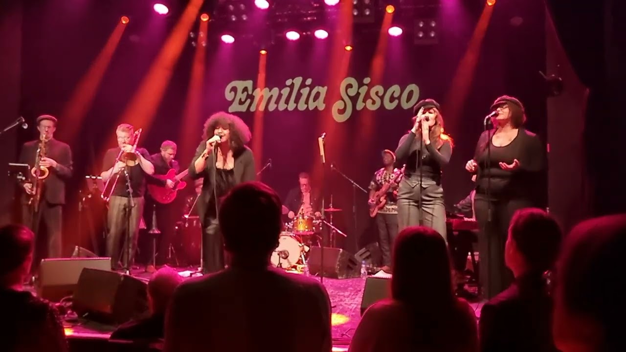 Emilia Sisco - Don't Let Nobody