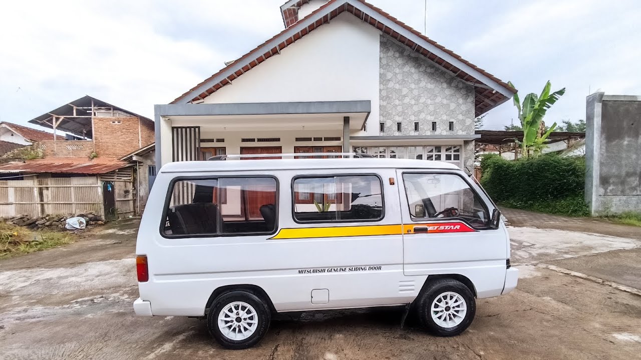 Dijual mobil bekas Mitsubishi Jetstar Sleding Premorin  Ganteng poolll