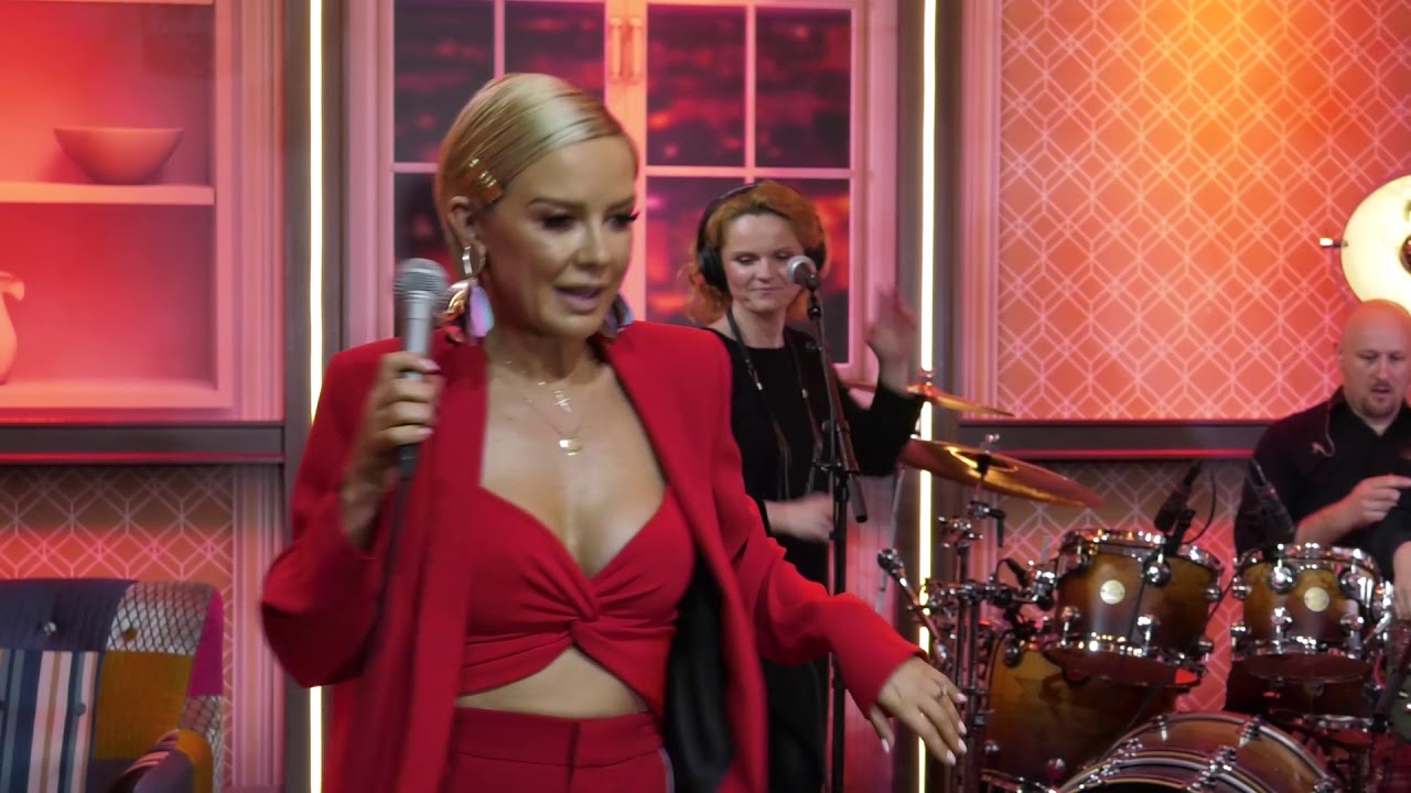 MAJA ŠUPUT - 17 MI JE GODINA (DALIBOR PETKO SHOW CMC TV)